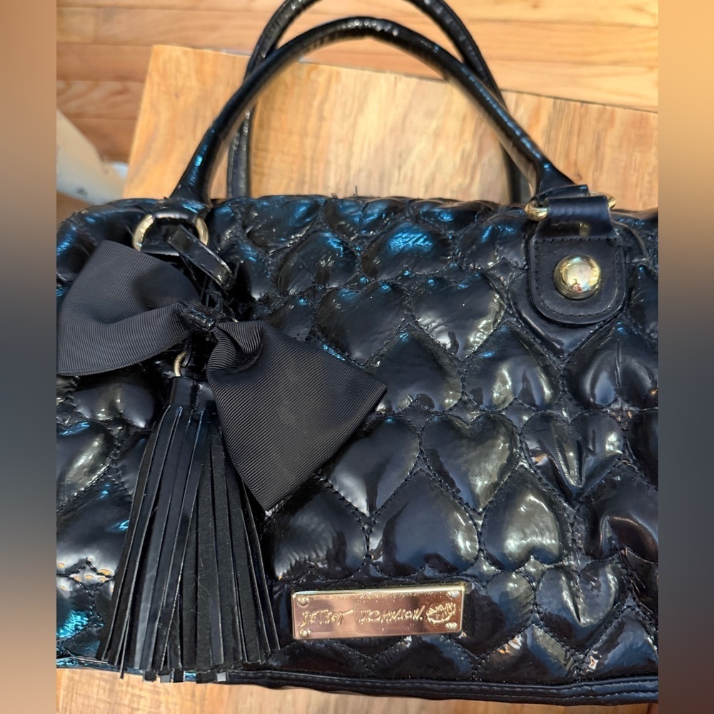 VTG Betsey Johnson Y2K Black Quilted Handbag🖤 Bow Leather Tassel - Picture 4 of 9